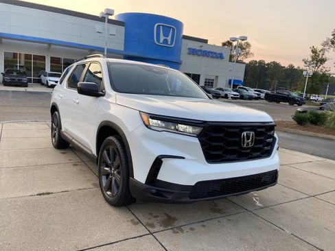 New 2025 Honda Pilot Sport image 2