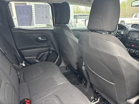 Used 2016 Jeep Renegade Latitude AWD/4WD image 22