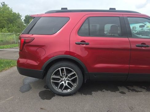 Used 2016 Ford Explorer Sport w/ Equipment Group 401A AWD/4WD image 7