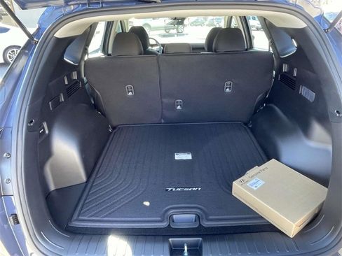New 2026 Hyundai Tucson SE image 8