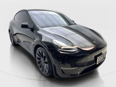 Used 2024 Tesla Model Y Performance AWD/4WD image 4