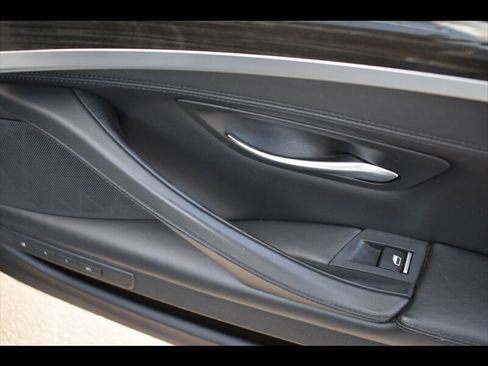 Used 2016 BMW 550i Sedan image 34