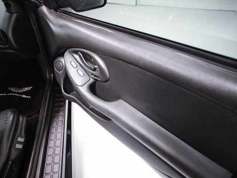 Used 2001 Pontiac Firebird Formula w/ Protection Group image 23