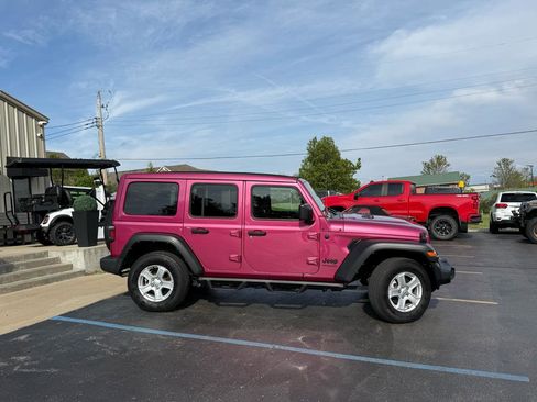 Used 2022 Jeep Wrangler Unlimited Sport w/ Sun And Sound Package AWD/4WD image 2