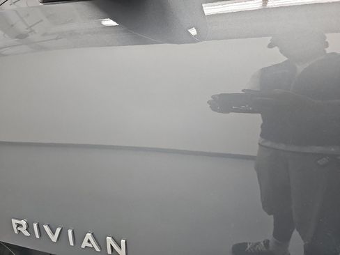 Used 2024 Rivian R1S Adventure AWD/4WD image 35