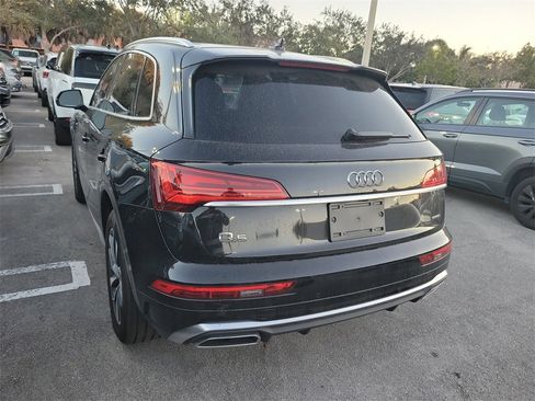 Used 2023 Audi Q5 2.0T Premium w/ Convenience Package image 11