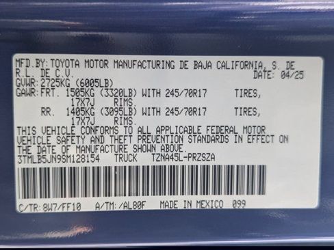 Used 2025 Toyota Tacoma SR5 AWD/4WD image 27