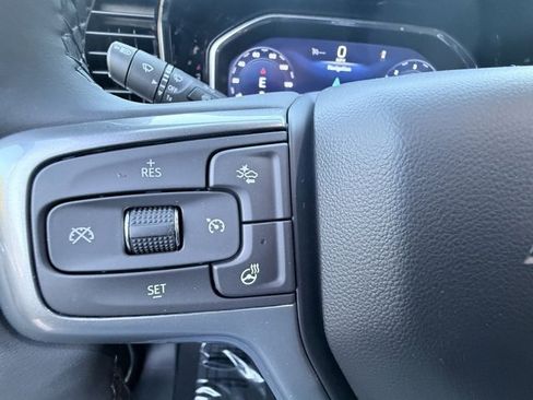 Used 2024 Chevrolet Silverado 1500 LT image 25