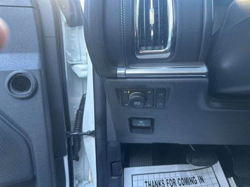 Used 2025 Ford Expedition Max Platinum w/ Driver's Package image 19