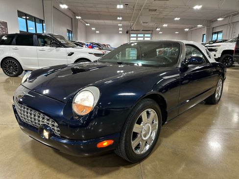 Used 2005 Ford Thunderbird image 3