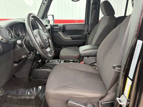 Used 2017 Jeep Wrangler Unlimited Sport image 21