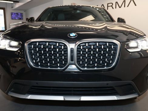 Used 2025 BMW X4 xDrive30i image 2