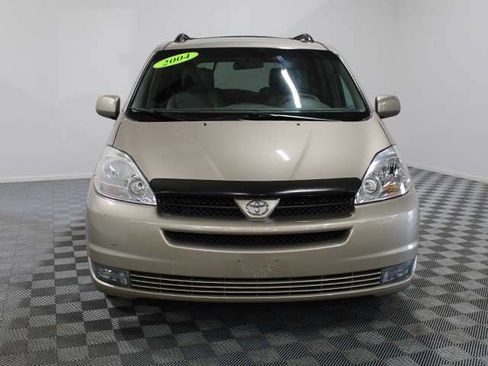 Used 2004 Toyota Sienna XLE w/ XLE Pkg 16 FWD image 9