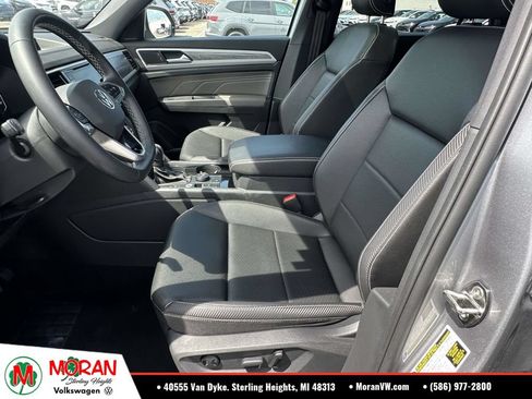 Certified 2023 Volkswagen Atlas Cross Sport SE w/ Panoramic Sunroof Package AWD/4WD image 19