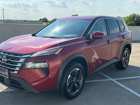 Used 2025 Nissan Rogue SV AWD/4WD image 8