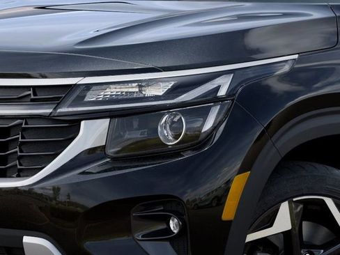 New 2026 Kia Seltos S AWD/4WD image 10