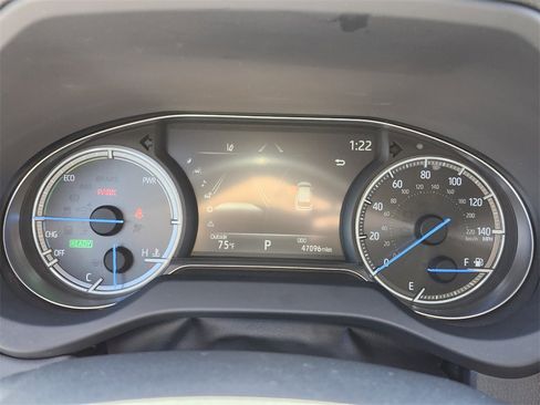 Used 2021 Toyota Venza Limited image 27