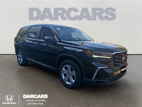 Used 2023 Honda Pilot LX image 1