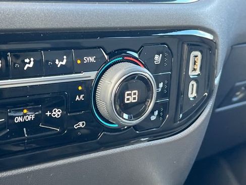 Used 2024 Chevrolet Silverado 1500 ZR2 w/ Technology Package image 30