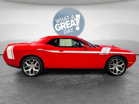 Used 2016 Dodge Challenger R/T Plus image 2