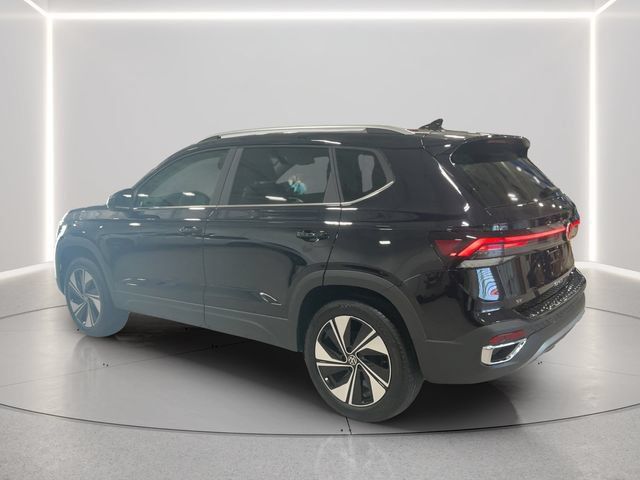 New 2026 Volkswagen Taos SE AWD/4WD image 3