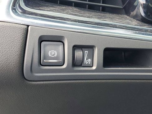 Used 2023 Cadillac XT5 Premium Luxury w/ LPO, Floor Liner Package FWD image 9