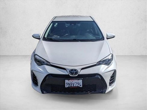 Used 2017 Toyota Corolla SE image 2