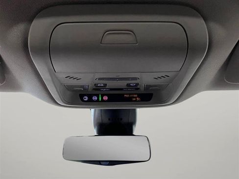 Used 2021 Buick Enclave Avenir w/ Avenir Technology Package AWD/4WD image 15