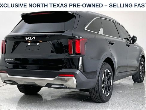 Used 2026 Kia Sorento S FWD image 2