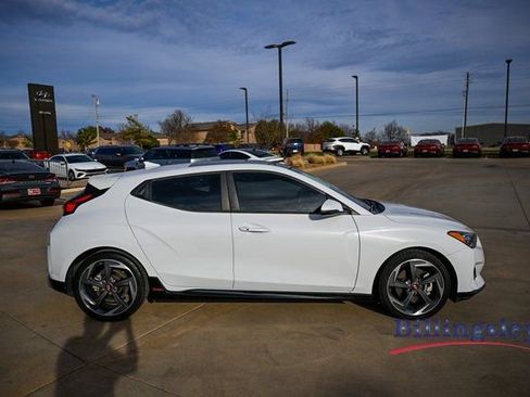 Used 2020 Hyundai Veloster Turbo image 6