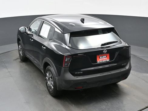Used 2025 Nissan Kicks S image 34