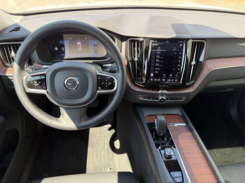 Used 2023 Volvo XC60 B5 Plus w/ Climate Package image 27