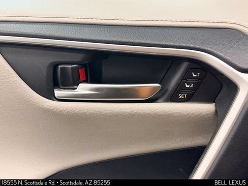 Used 2023 Toyota RAV4 Limited FWD image 17