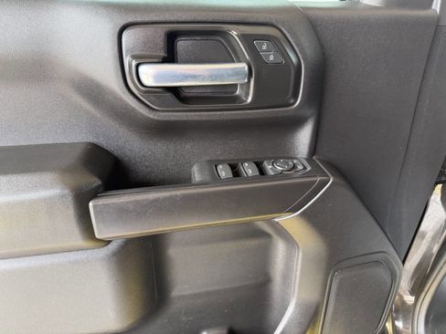 Used 2021 Chevrolet Silverado 1500 Custom image 10