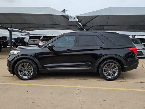 Used 2023 Ford Explorer XLT w/ Equipment Group 202A image 9