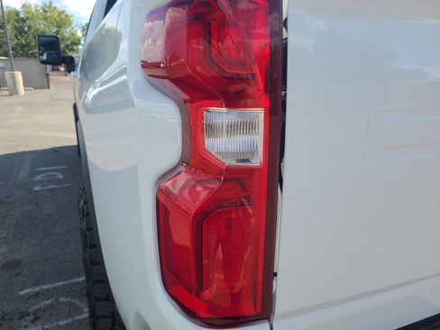 Used 2022 Chevrolet Silverado 2500 LTZ AWD/4WD image 25