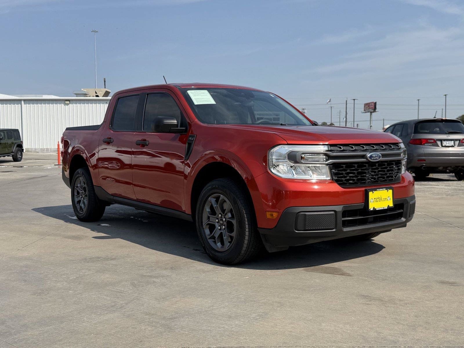 Used 2022 Ford Maverick XLT FWD image 7