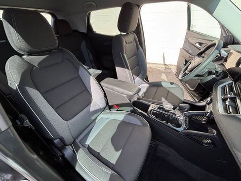 Used 2025 Chevrolet TrailBlazer LT image 36
