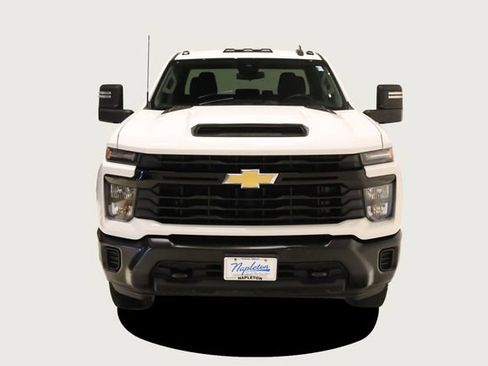 Used 2024 Chevrolet Silverado 2500 W/T w/ WT Convenience Package AWD/4WD image 3