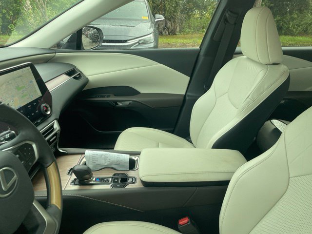 Used 2025 Lexus RX 350 Premium Plus w/ Convenience Package FWD image 9