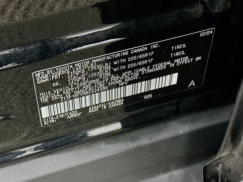 Used 2024 Toyota RAV4 XLE w/ Convenience Package AWD/4WD image 12