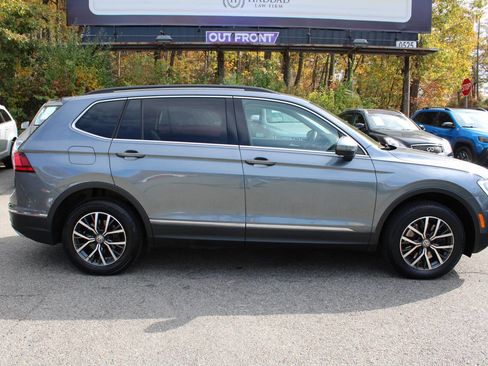 Used 2020 Volkswagen Tiguan SE image 6