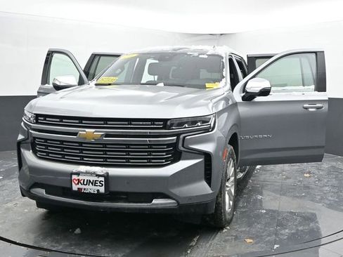 Used 2023 Chevrolet Suburban Premier image 58