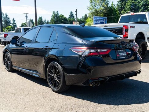 Used 2022 Toyota Camry SE w/ Convenience Package FWD image 4