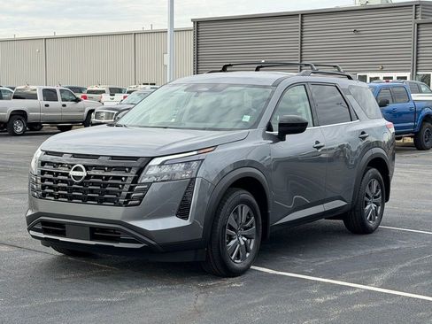 New 2026 Nissan Pathfinder SV image 8