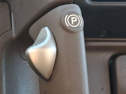 Used 2004 Honda CR-V LX image 22