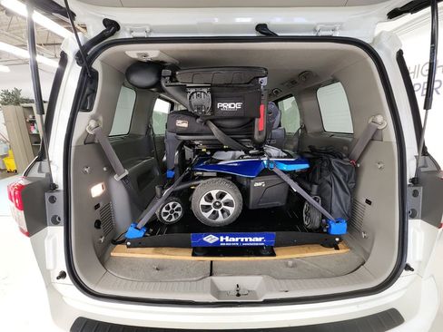 Used 2013 Nissan Quest LE w/ Protection Pkg image 16