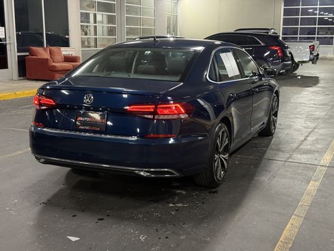 Used 2022 Volkswagen Passat 2.0T SE image 9