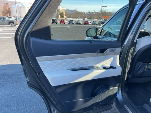 Certified 2022 Hyundai Palisade Calligraphy w/ Cargo Package image 19