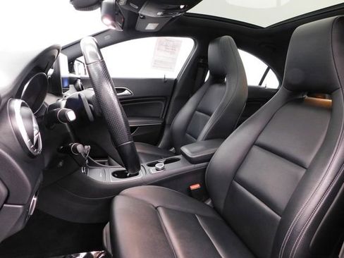 Used 2019 Mercedes-Benz CLA 250 4MATIC w/ Premium Package image 13